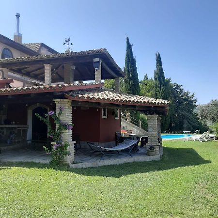 Casalustro Villa Citta Sant'Angelo Bagian luar foto