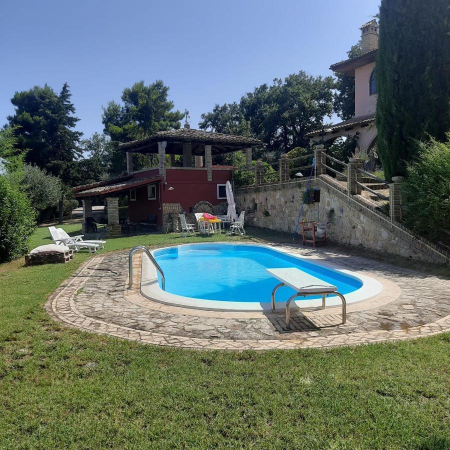 Casalustro Villa Citta Sant'Angelo Bagian luar foto